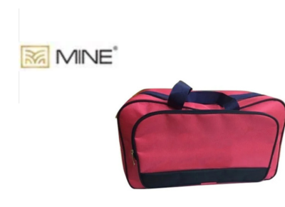 Red Travelling Luggage Bag